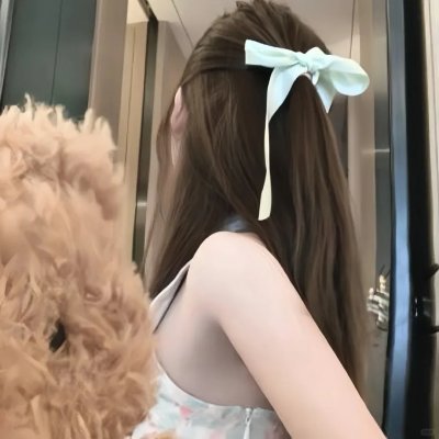 在凡妲的小房间里